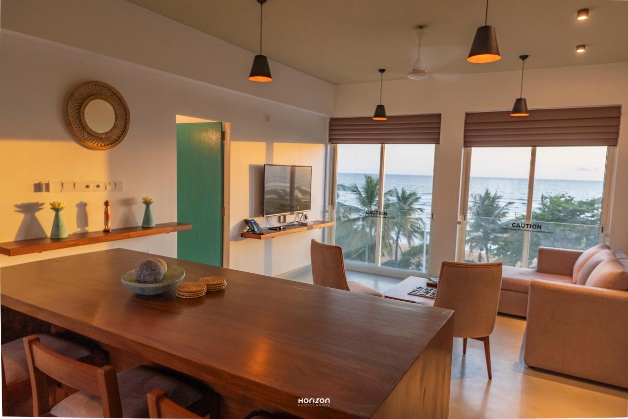 50 By The Sea Hotel Dehiwala-Mount Lavinia Екстериор снимка